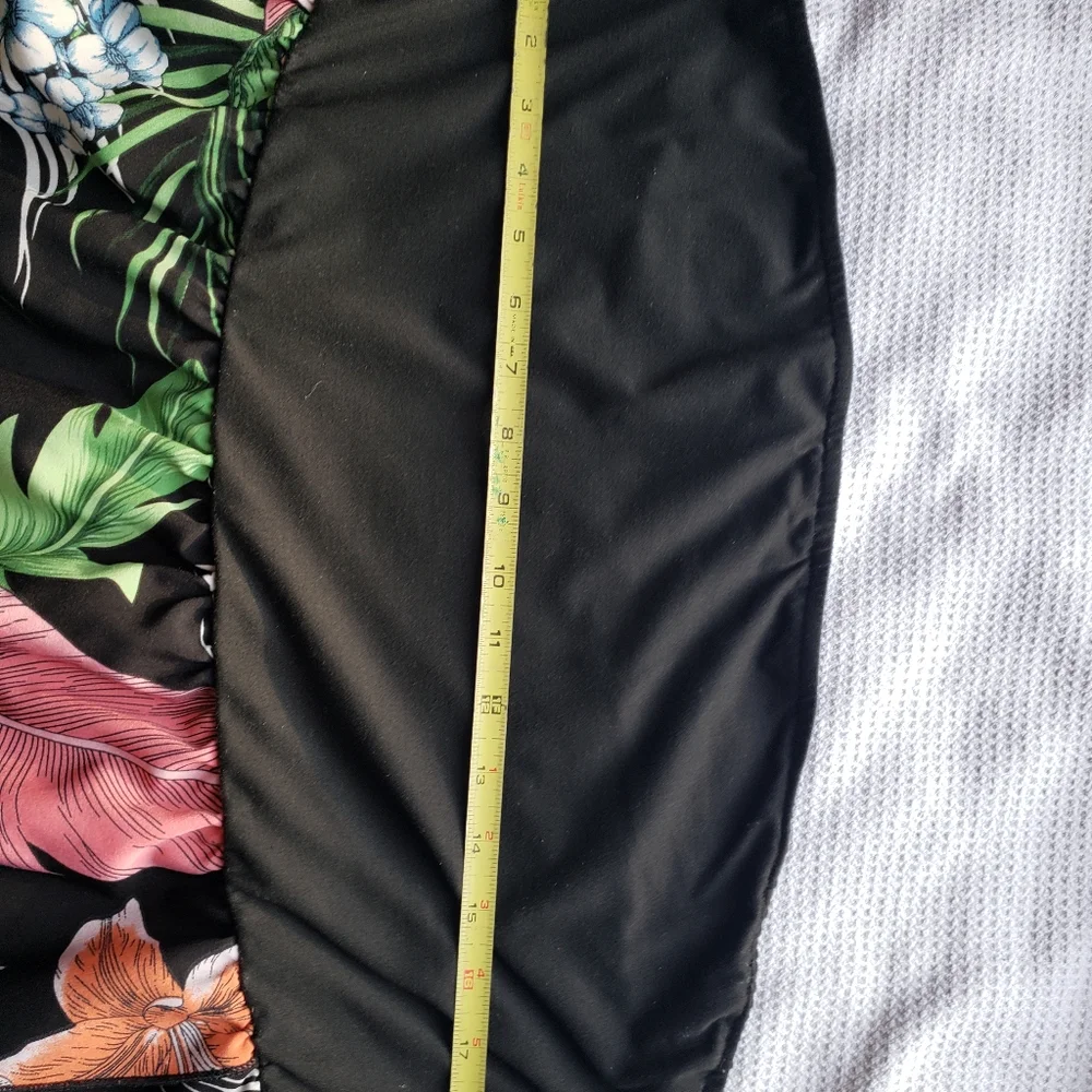 Dress - Picture 4 of 4